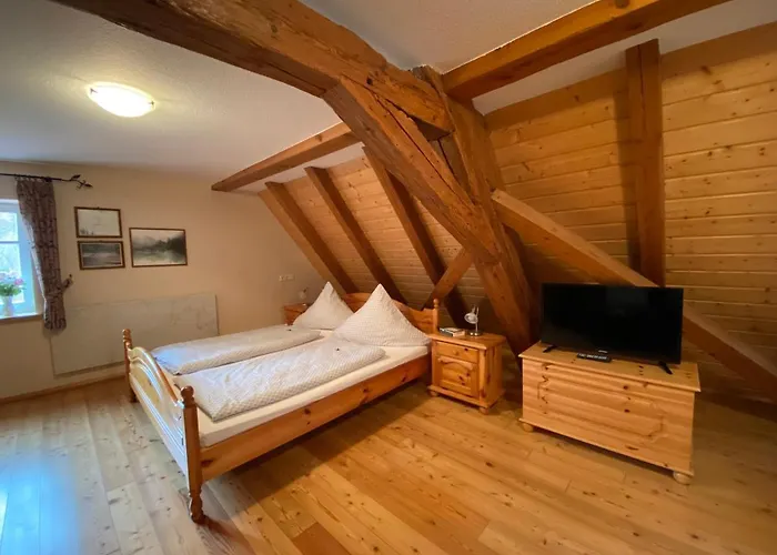 Holdermuehle בית הארחה