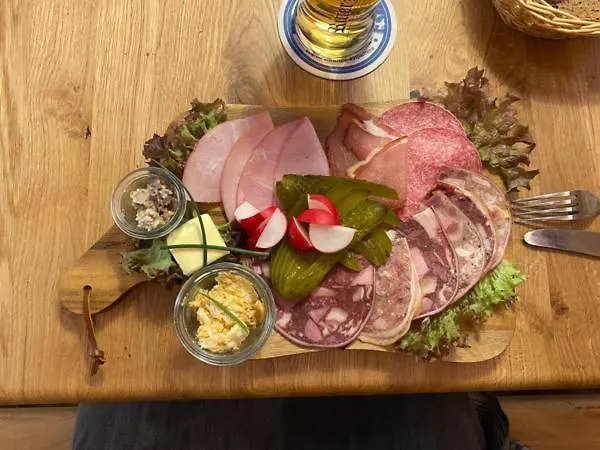 Holdermuehle בית הארחה